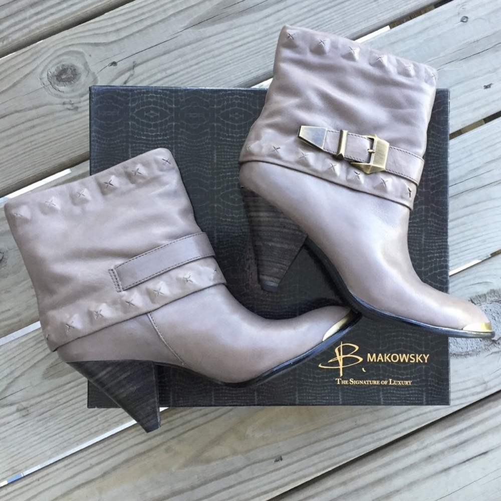 Gorgeous grey leather booties